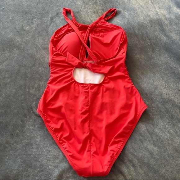 NWT La Blanca Island Goddess High Neck Keyhole One Piece Guava Size 16 - Picture 7 of 16